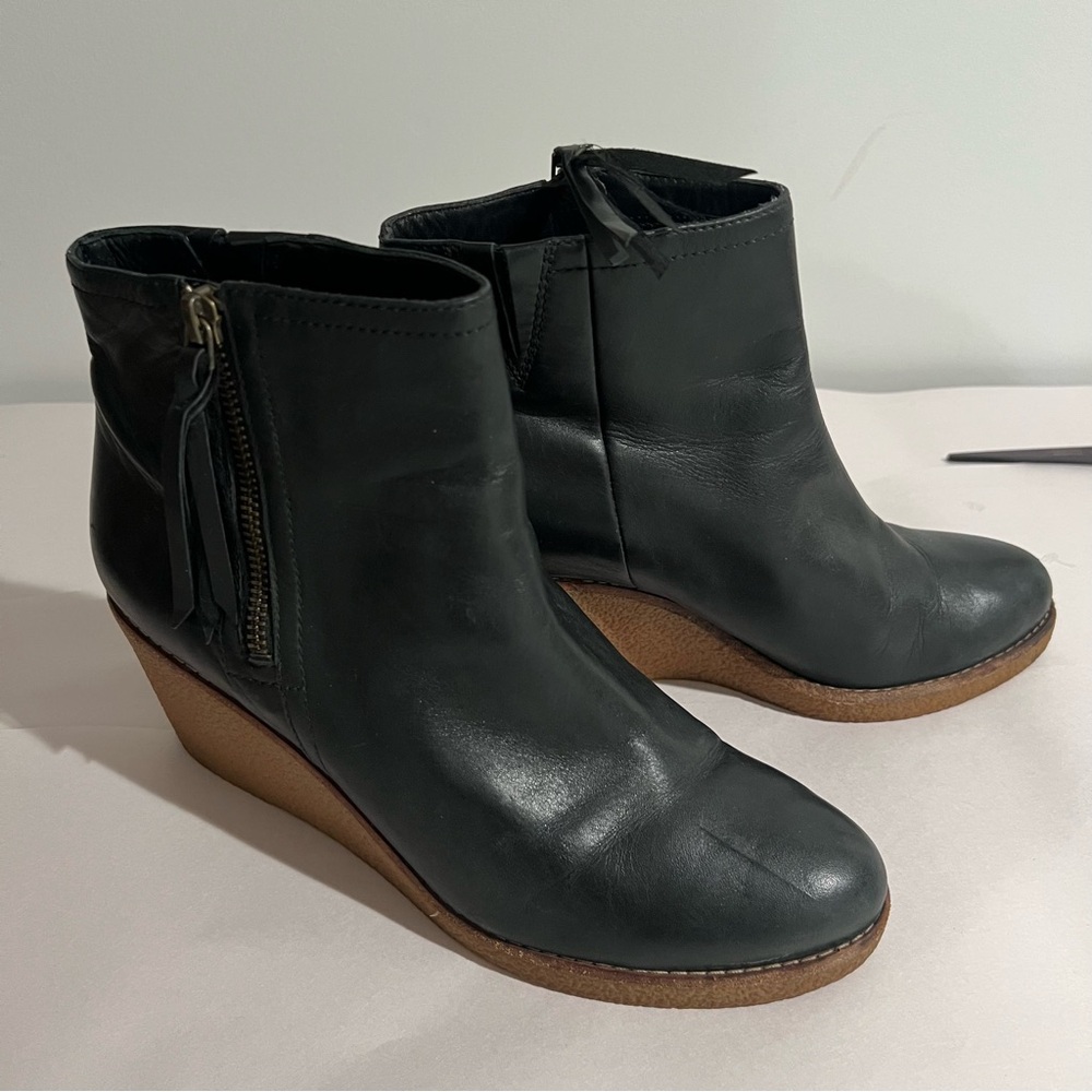 Cole Haan Women’s Leather Boots sz 8.5
